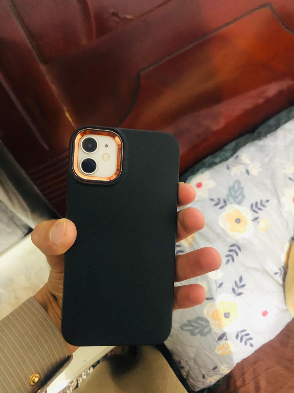 ايفون ١١ عادي تلفون حيل نظيف بطاريته مامبدله ٧٥ تلفون بس هاذا الخط ب الشاشه ذاكرته ١٢٨ سعره ٢٠٠ الف وبس مجال قليل وهاذا رقمي اليحب يتصل ***********‏
