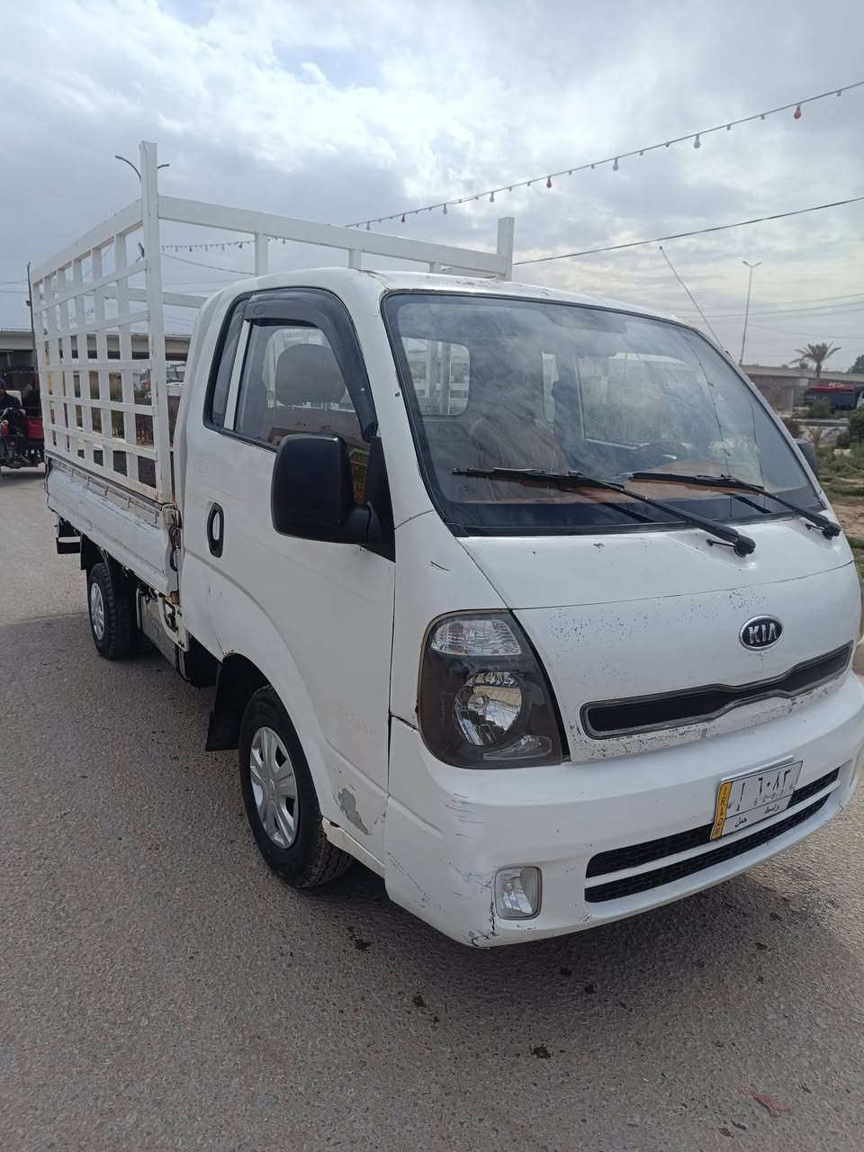 كيا2700سياره مكفوله كير ومحرك تخم تاير جديد مانقصه اي شي السعر 88موديل 13.رقم ***********
