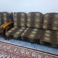 تخم 7 مقاعد خشب تكمة بعدة نظيف مابي كسر معروض ب 150 وبي مجال قليل 0790...