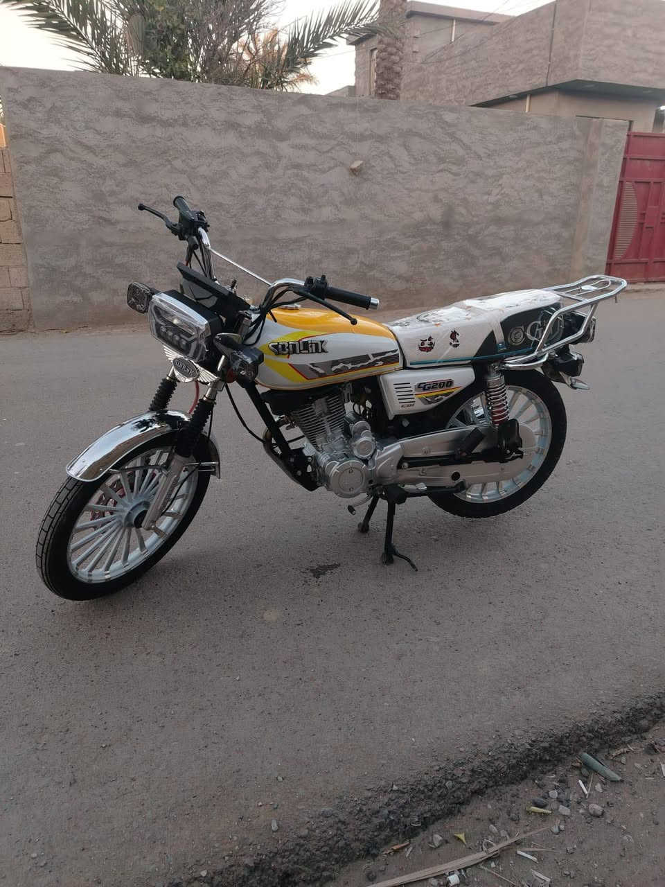 السلام عليكم دراجه للبيع موديل 2025 محرك 200ccكفالة عامةاخت الزيرو سعر825بيهة مجال  العنوان ديالى خان بني سعد الرقم ‏‪***********‬‏
