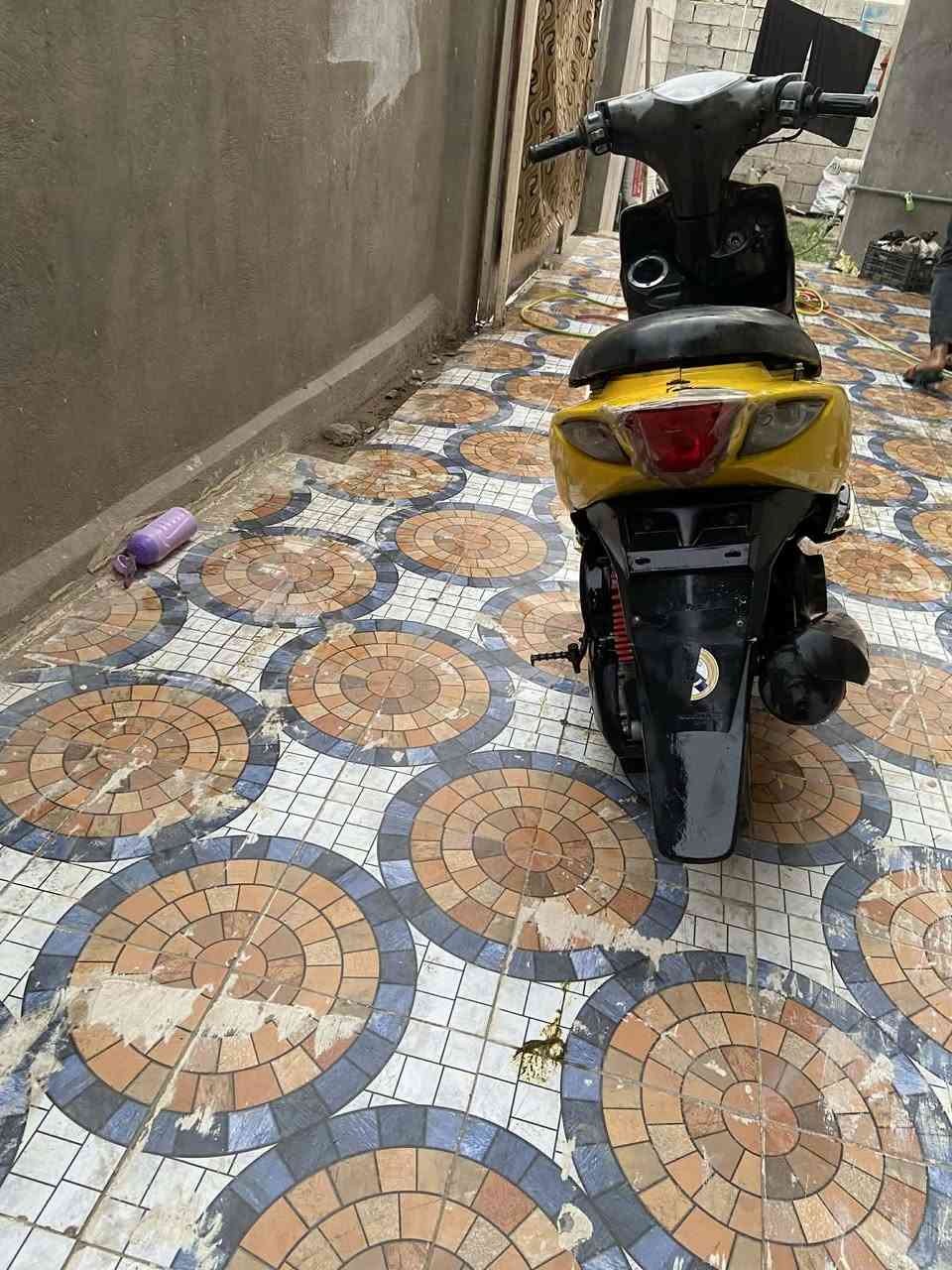 سلام عليكم للبيع او للمرٱوس 
دراجة مٱكس مضلع مكينة بلادية مامفتوحة كهربائيات بلادية سلف هندر دراجه جاهزة من كلشي ترايك وين ماجان نكرة سلف بي وقت كهربائيات جديدة هورن اكلوب اشاير كلٱ كامل وبلادي مكان محمودية سعر 500وبيهٱٱ مجٱل الطيبين مرٱوس ترهم؟رقم ***********بي واتساب او تصال وشگرٱٱ دراجة رمبة
