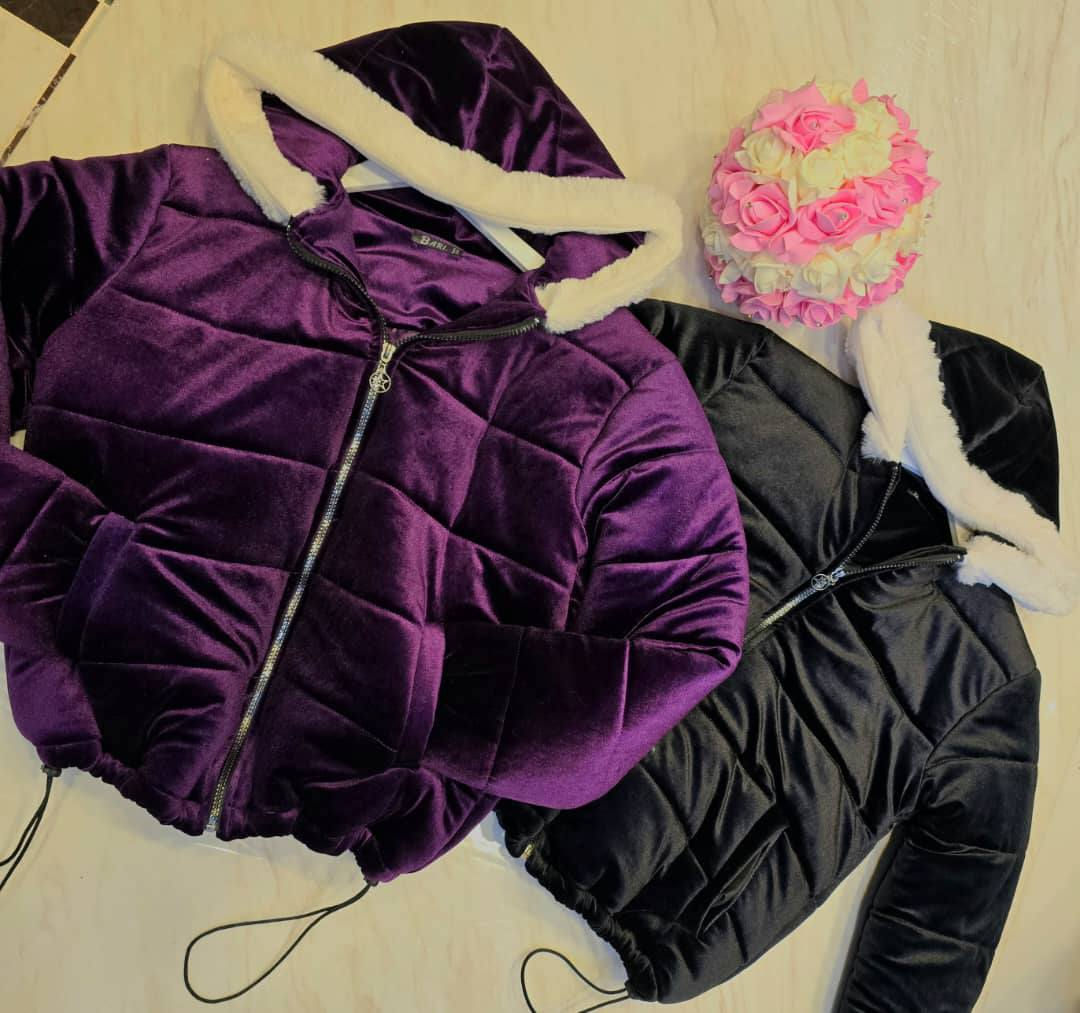 جديدنا 
جاكيت قصير مخمل استكس 
مبطن ديكرون ٢سم 
فري سايز
من 38 ل 42
عليكون ٢٧٥


**إذا كنت صاحب هذا الإعلان وتريد حذفه لأي سبب، رجاءا أرسل رسالة إلى الدعم الفني**