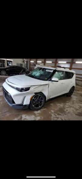 صول  
موديل 2024
19 mi ماشيه 
رقم واسط تحويل ثاني يوم 
محرك 2000 دوش  
مواصفات فول واحد على واحد السيارة جيتي لاين
‏فتحه سقف بصمة ￼
‏صور الحادث في المنشور 
مكان واسط كوت 
‏ الاستفسار ￼    ***********￼￼
السعر  (  180  ) وبها مجال ￼
