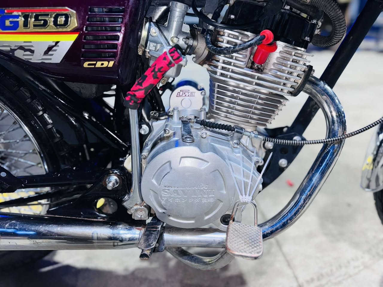 سلام عليكم 
ماطور ساڤيني 
2023
محرك 200 هونزدا 
منفيس اصلي 
محرك كبس 
سعر 550 وبي مجال 
ماشاء الله حيل نضيف و قوي 
مكاني اربيل شارع 100 قريب فاملي مول 
*********** واتساب 
رقم ***********
