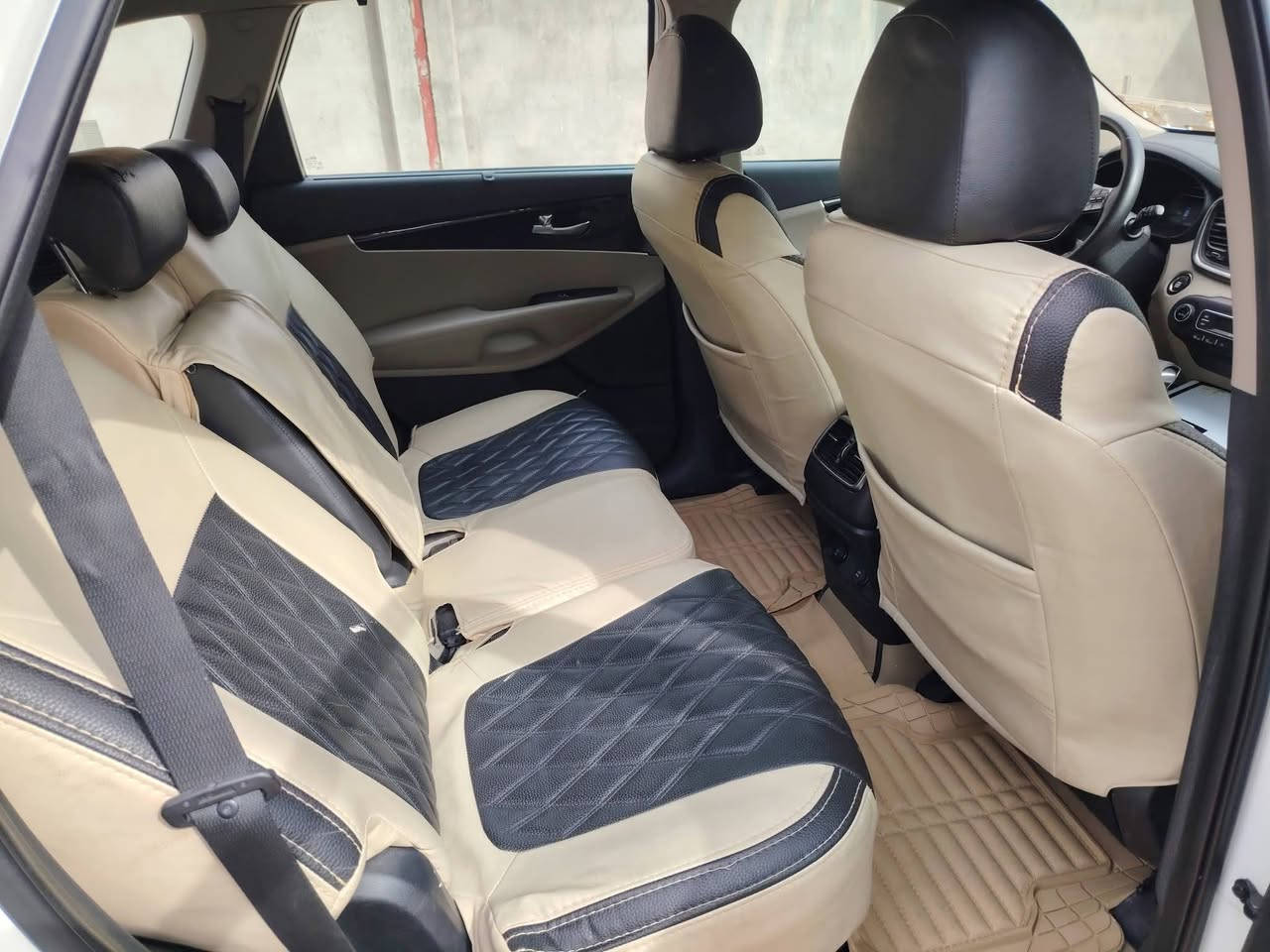 سلام عليكم سورنتو 2020 سياره مكفوله ماشيه 52الف فول ما عده الفتحه
مكفوله السياره
رقم بغداد بسمنه السياره مشروع وطني
الاستفسار ***********
