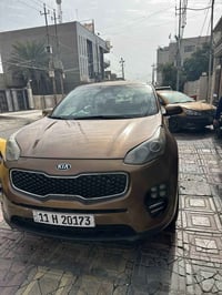 كيا سبورتج 2017 السعر 133 ورقة السيارة بأسمي بغداد 3 قطع صبغ بدون دواخ...