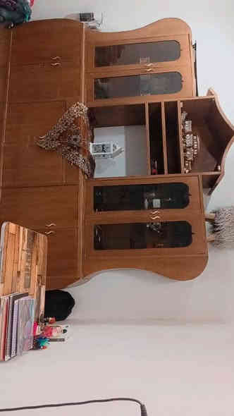 غراض للبيع مغسلة والمراية 40 زوجين مدات ومعرض 40 سخان 40 معرض 150 كاونتر 100  المجرات 2 على 10 وبيهن مجال الي يريد يتصل على هذا الرقم ***********
