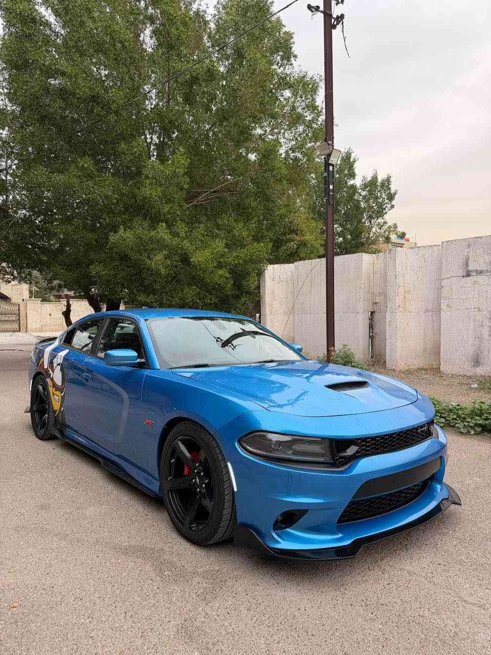 السلام عليكم للبيع جارجر 6400
 سكات باك سوبر تراك باك٢٠١٨
ماشيه ٥٣ الف 
حادثه جداً بسيط بدون لغد بدون شاصي بدون ايرباك بنيد فقط مبدل ومصبوغ وشبر بالجاملغ الايسر الخلفي كلير مو اكثر من شبر 
تراي زيرو سياره جاهزه صدر تايرات دسكات 
مواصفات السياره 
شاشه كبيره كار بلي
تشغيل عن بعد
شفتات ستيرن
كشنات كنتاره وجلد 
كشنات كهرباء 
كشنات الاماميه تدفئه تبريد
الكشنات الخلفيه تدفئه
خزن ميموري
كامره دواره 
حساس خلفي 
رادار جانبي
مري قلاب 
نقطه عمياء
مري تدفئه 
ستيرن تدفئه
الاظافات الي ع السياره
بيه دركه فور جت الياف طبيعي
بيهه ويل نجمه خسفه قويه اصلي 
تايرات خلفيه ٣١٥ امامي ٢٧٥
لد تكساس 
كت لحايه لامع
بيهه اويل برثر 
شوته K&n
اويل كاج كان
ستريس بار اصلي 
بيهه برمجه مصطفى ايگل 
كت اوف وطلقات وببكورن
سياره كلش قويهه 
فول نعومه 
السعر ١٩٥ وبيهه مجال للطيبين الماعنده ياخذه بلاش
مكاني بغداد حي توس افاق عربيه
*********** تونس
