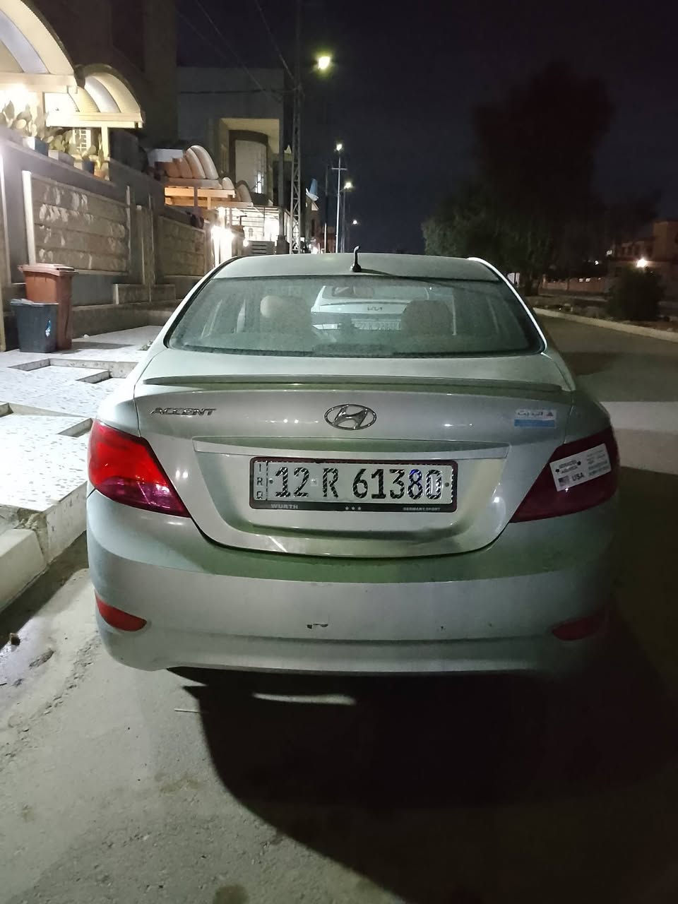 سلام عليكم سياره اكسنت موديل 16 محرك 1400رقم نينوى بسمي سياره بيه جاملغ امامي وخلفي سعر80$شرط الوكاله وتحويل*********** موصل, نينوى
