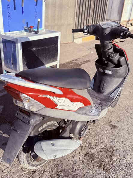 سلام عليكم دراجه ماكس عدله كفاله دراجه كلشي شغال بيها نكره سلف كهربائيات كلها شغاله دراجه ملحه مثل ما موضح بل صوره كفرات ختم واحد بيها ملاحضتين وبصيطات الي من شغل دراجه سلف يطلع صوت دشلي  خفيف فقط وي تشغيله  +الكفر مال راس دراجه شويه تعبان وباقي دراجه كله بلاد سعر دراجه 850قفل قفل بدون عمله عنوان بغداد بلديات مخازن سمنت رقم ***********فقط تصال +واتساب
