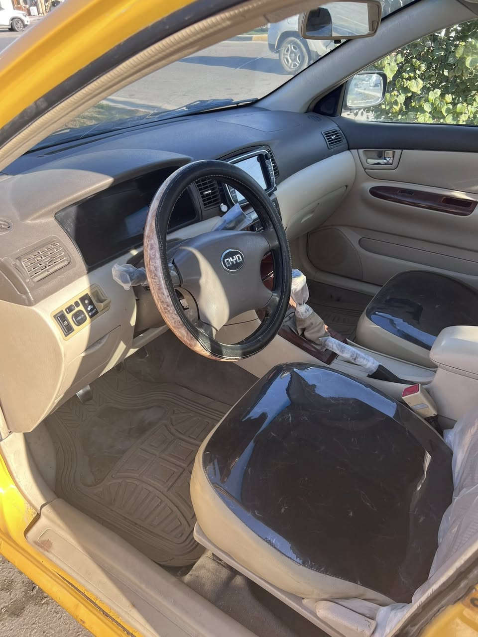 السلام عليكم بيوايدي اف 3 موديل 2011 السياره نضيفه وخير من الله يعني متعوب عليه ادامه كامله تخذه جاهزه رقم بابل نكليزي  سنويه تنتهي 30  تخم تاير جديد باتري جديد نوزلات بلاكات عبوت فيتبم  كله جديد مكاني كربلاء  السيدين مال محطت سماء كربلاء ***********
