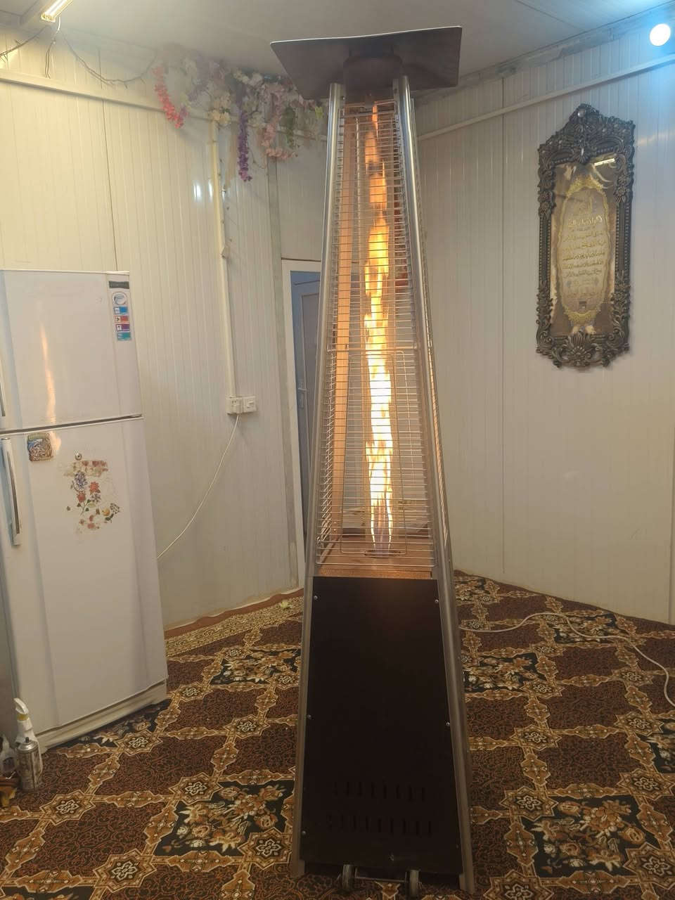 سلام عليكم اخوان صوبه هرميه نضيفه جدآ للبيع سعر250  العنوان جسر ديالى للستفسار ***********
