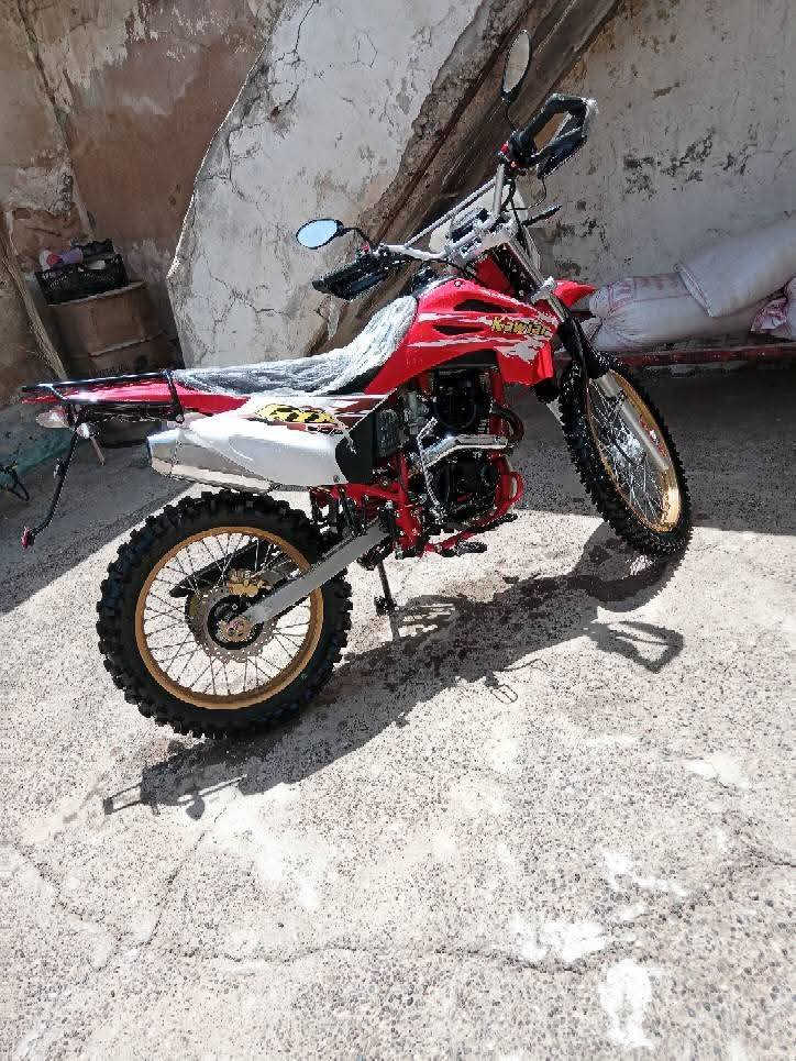 السلام عليكم مطور قفاز اللبيع مكان حمام العليل سعره مليون 150بيه مجال ***********
