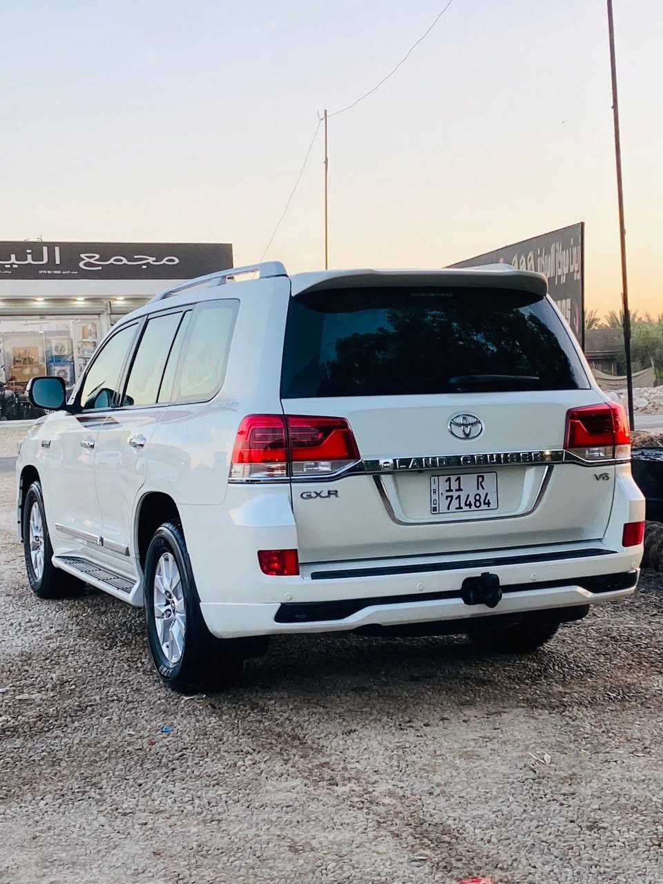 سلام عليكم للبيع لاندكروزر 2017ساز اصل كفاله عامه من كلشي فول مواصفات مكينه v6 4000
بصمه 
شاشه 
كامره 
حساسات 
دبل ماوس
كشنات كهرباء
تحكم ستيرن
اشاير بلمرئ
ثلاجه 
تبريد 3قطع 
جام كله Auto
دفع رباعي
مطفأه حريق 
كشنات جلد 
تخم تاير ياباني 
لايت زينون بلادي 
مرئ قلاب ويه البك 
تحكم ستيرن
بصمه ابواب 
فتحه سلايت 
السياره جديده وماناقصه اي شي مكينه كير حداده كله جديد
رقم بغداد جديد بأسمنه
السعر 495
المكان /بابل /حله 
***********
