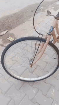 السلام عليكم شباب هذا الباسكيل للبيع شفته نظيف موديل 2022/8 مكاني كربلاء حي غدير رقمف***********
يجي لك خاص واتساب يريد يشتري
