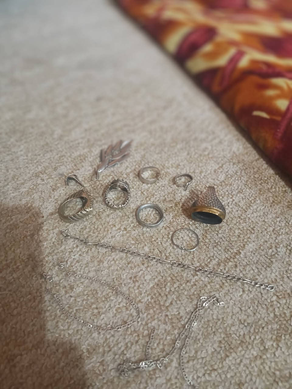 السلام عليكم فضه قديم الكاسير وكانوا بغداد شعله 
الرقم *********** شعر بالغاز
