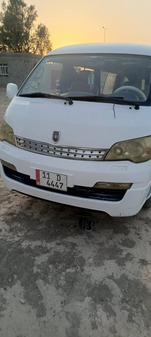 السلام عليكم،،، جنبي ناصي للبيع سيارة حلوه ونضيفه مكينه گير اكسن حداديه جديده بيه صبغ احزام رقم جديد بسمي مداور بأي وقت السعر 75 وبيه مجال،،، *********** المكان السماوه
