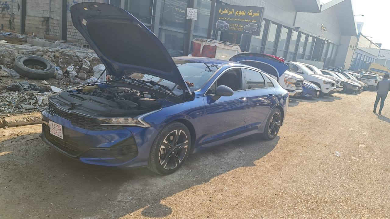 السلام عليكم
K5 موديل ٢٠٢٢ بأسمي رقم اربيل الضرر موضح بالصور السياره فول ماعدا الفتحه مكان السياره بغداد الرصافه السعر ١٦٥ بيها مجال بسيط بيع او مراوس بأحدث الاتصال على الهاتف 
*********** 
ولكم الشكر
