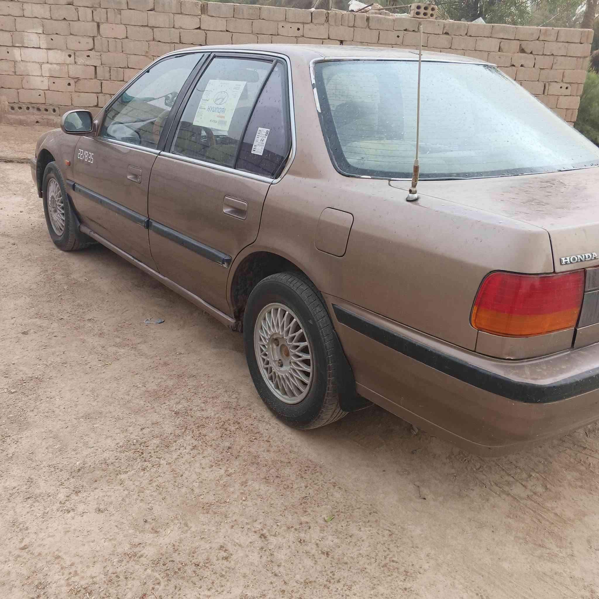 السلام عليكم 
للبيع هونده موديل 90 رقم بغداد تحويل مباشر 
مكينة وكير جدد حداديه جديده تايرات نضاف دواخل جديده كهربائيات كله شغاله سعره 38 وبيه مجال قليل مكان ديوانيه دغاره ***********
