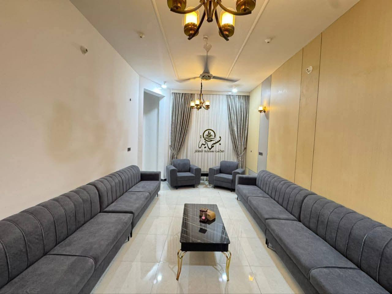 الدار البيع مساحة ١٩٢م في نادر كراغول
الاستفسار اتصال على الرقم علماً ان بناء حديث مع كافة الخدمات كهرباء مجاري تبليط 
***********
