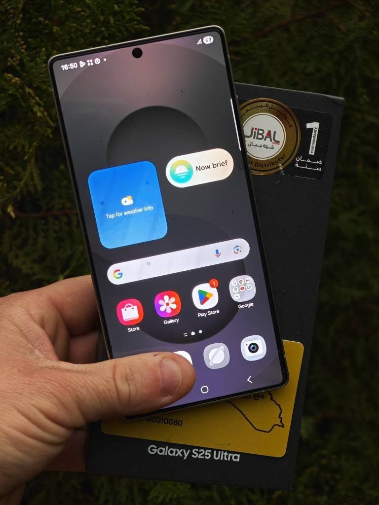 S25 Ultra ( Jibal )
ڕام 12
زاکیرە 256
زۆر کەم بەکار هاتوە.   نرخی. 000 1.220.   
*********** السليمانية, العراق
