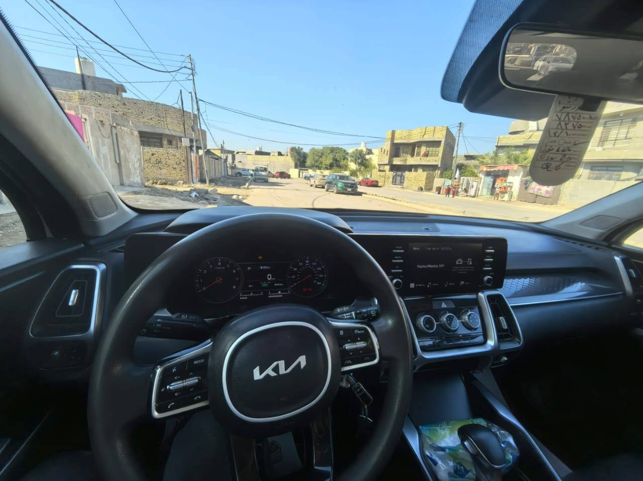 #سيارة_للبيع 
سيارة سورنتو وارد أمريكي ٢٠٢٢ ابيض 
حجم المحرك ٢٥٠٠ أربعة سلندر
الضرر مقدمة السياره و الجانب الأيمن
ماشية ٨٠٠٠٠ كم تقريبا
السيارة جاهزة و بأسمي
عنواني  محافظة بابل حلة

السعر / يتم مراسلتي واتساب ***********
