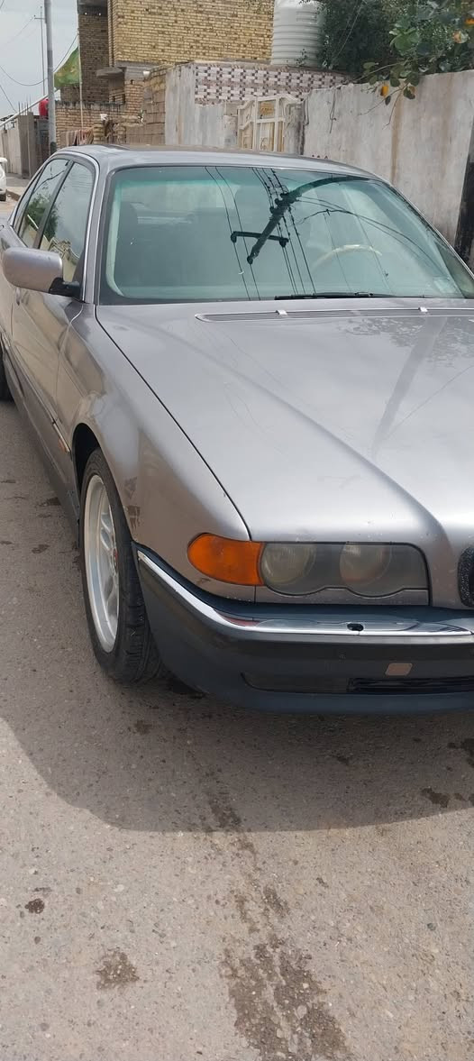 سلام عليكم سياره بي ام موديل 2000 728 دبل فانوس فول مواصفات سياره بلاديه كير ومكينه وحداديه كفاله تخم تاير جديد سعر 60 وبيه مجال *********** مكان سياره ميسان العماره
