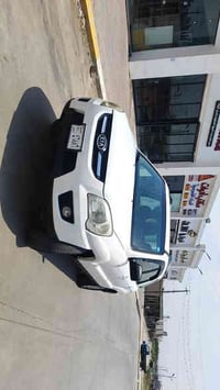 للبيع مكلف بالنشر  $ 99 $وبيها مجال كيا سبورتج  وارد خليجي  موديل 2010...