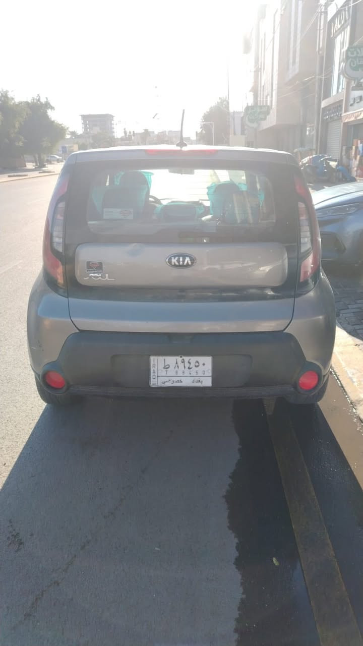 كيا سول 2015 ممينة ٢٠٠٠ وارد امريكي 
داخلة للعراق كلين و هنا صار بيها صبغ والسونار مرفق 
السعر 98 وبيها مجال 

الكرادة 
***********
