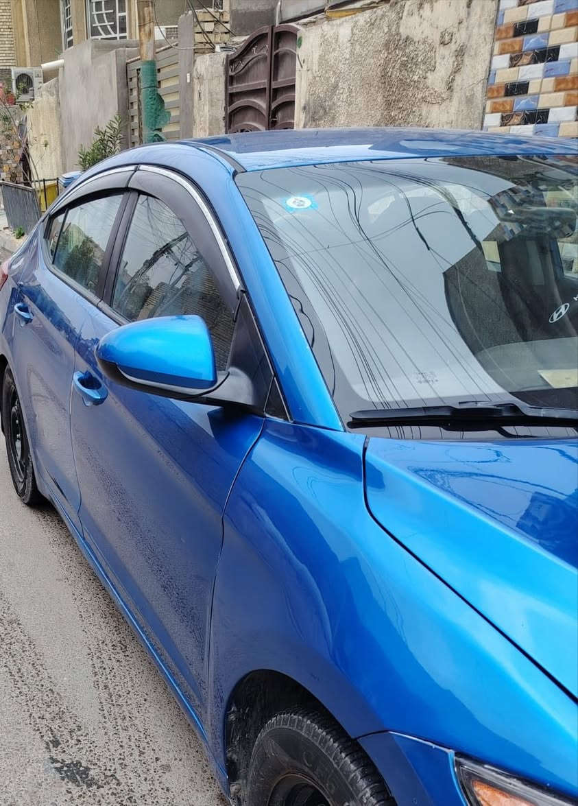 السلام عليكم النترا للبيع موديل 2018 وارد امريكي حادث بنيد وجاملغ نفسهن مصلحات وبيه قبق جنطه اجت من امريكه مبدال مكينه وكير وتبريد كفاله سياره بسمي ثاني يوم حوالك مكانه بغداد العبيدي سعره ب 117 وبيه مجال قليل رقمي 
***********
