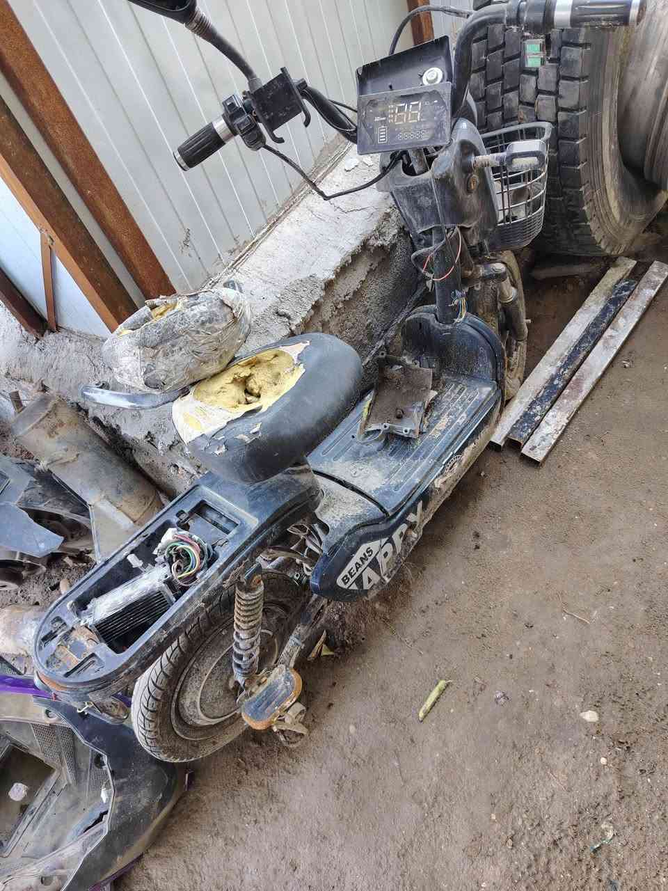 سلام عليكم دراجات شحن والثانيه fs دراجات تعبانه كوم حديد قيم واخذ مكاني شعب حي رقمي ***********
