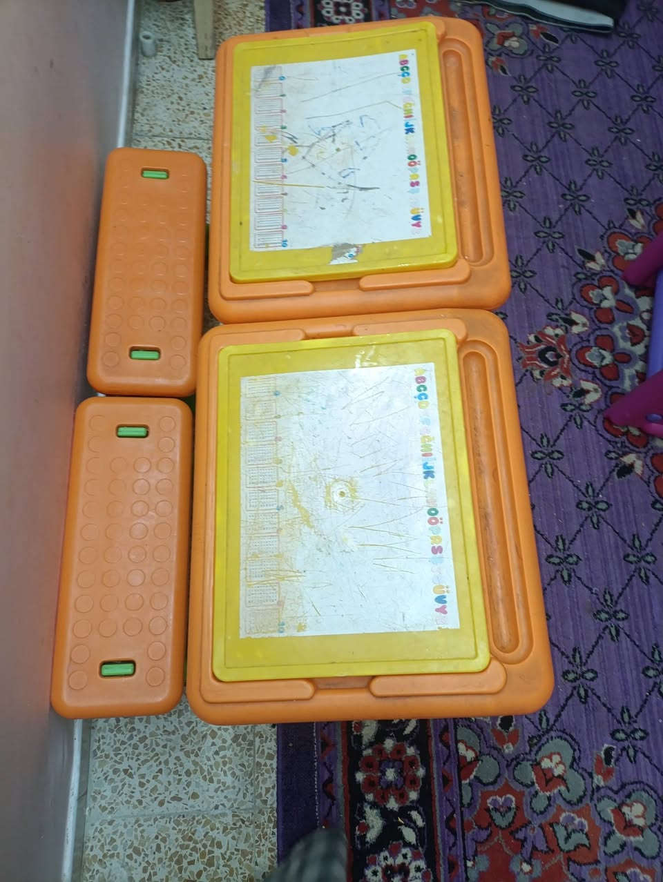 السلام عليكم 
رحله اطفال بلاستيك قويه كلش تتحمل اوزان 
سعر الوحده ١٥ الف 
***********
