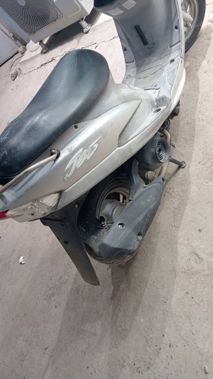 للبيع ماكس منغولي صارلهه شهر طالعه من رمبه محرك بلاد كهربائيات شغاله سلف هندر مانقصه شي مكانه حله بكرلي    السعر ٨٠٠  وبيه مجال  شي بسيط
***********
