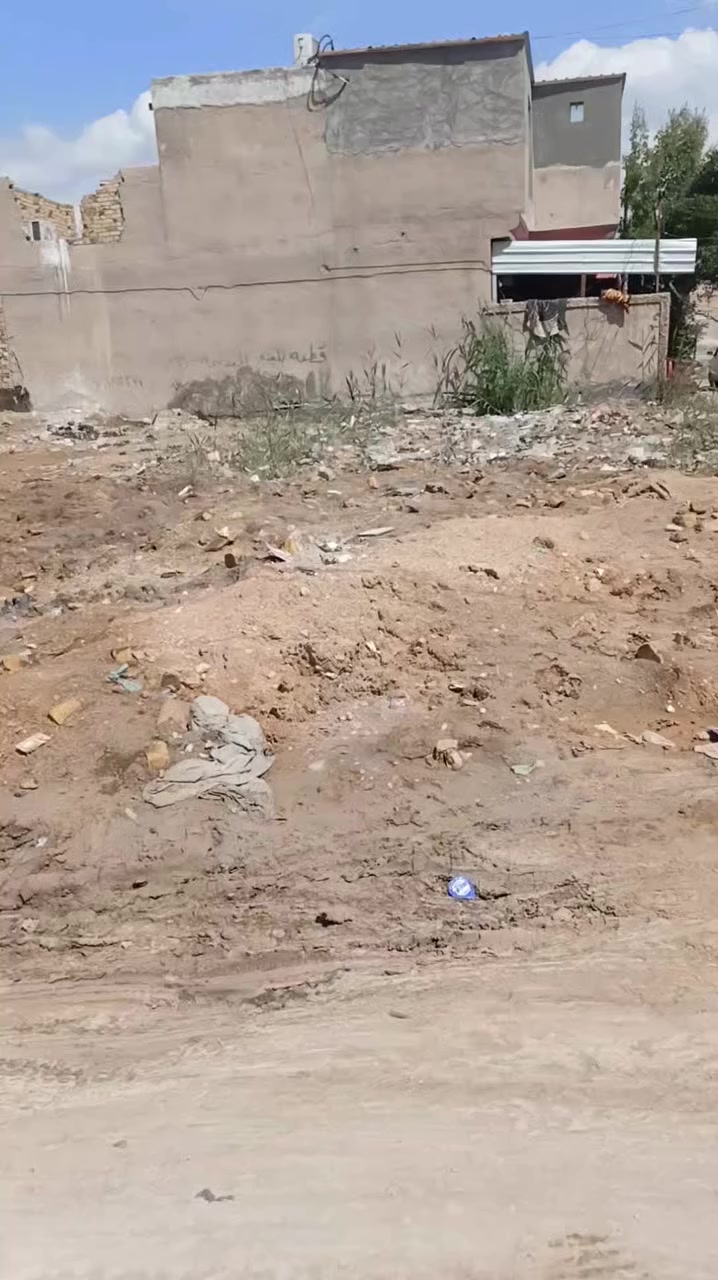 السلام عليكم 
قطعة ارض طابو زراعي سند 25 
المساحة 300 متر ركن واجهه 15 نزال 20
الموقع البكرلي شارع الغسل 
قطعه حلوه ومرتبه 
التفاصيل داخل الفيديو 
//// السعر 40 مليون مجال بسيط ///
للراغبين مراجعة مكتب عقارات الشاهين .البكرلي قرب جامع عمار ابن ياسر 
*********** وات ساب 
*********** ابو علاء
