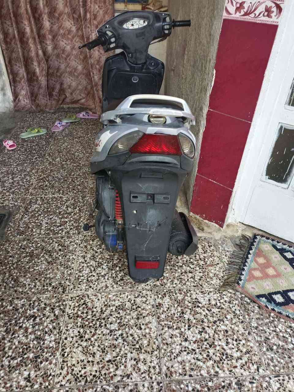 السلام عليكم دراجه سكنس للبيع سعره 400
وبيها مجال مكانه بغداد الحريه‏‪0771 557 5403‬‏
