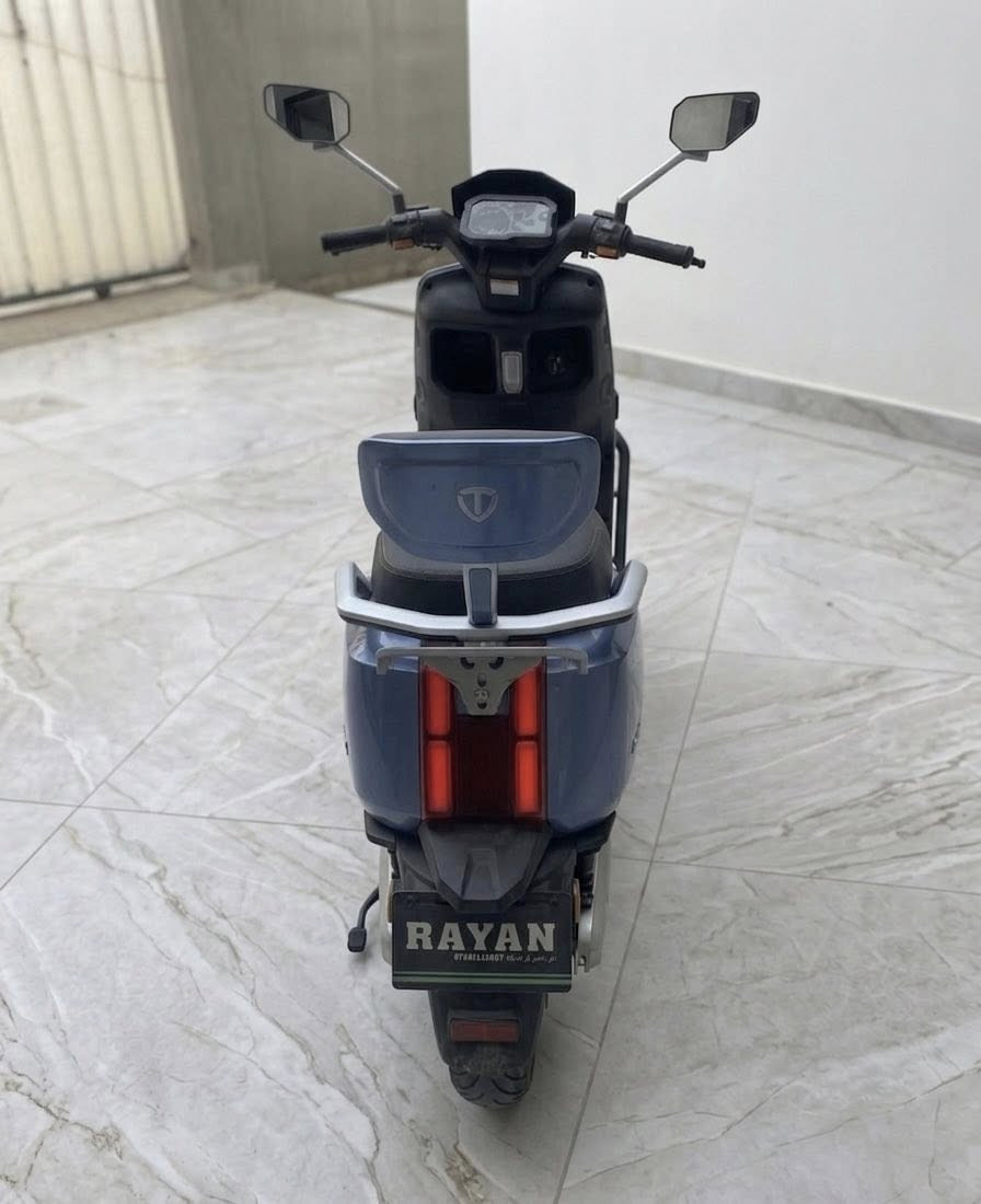 دراجه شحن الريان للبيع 
نضيفه كلش 
6 بطاريات 
نظام حماية من السرقه 
بصمه +سويچ احتياط 
السعر 780
***********
