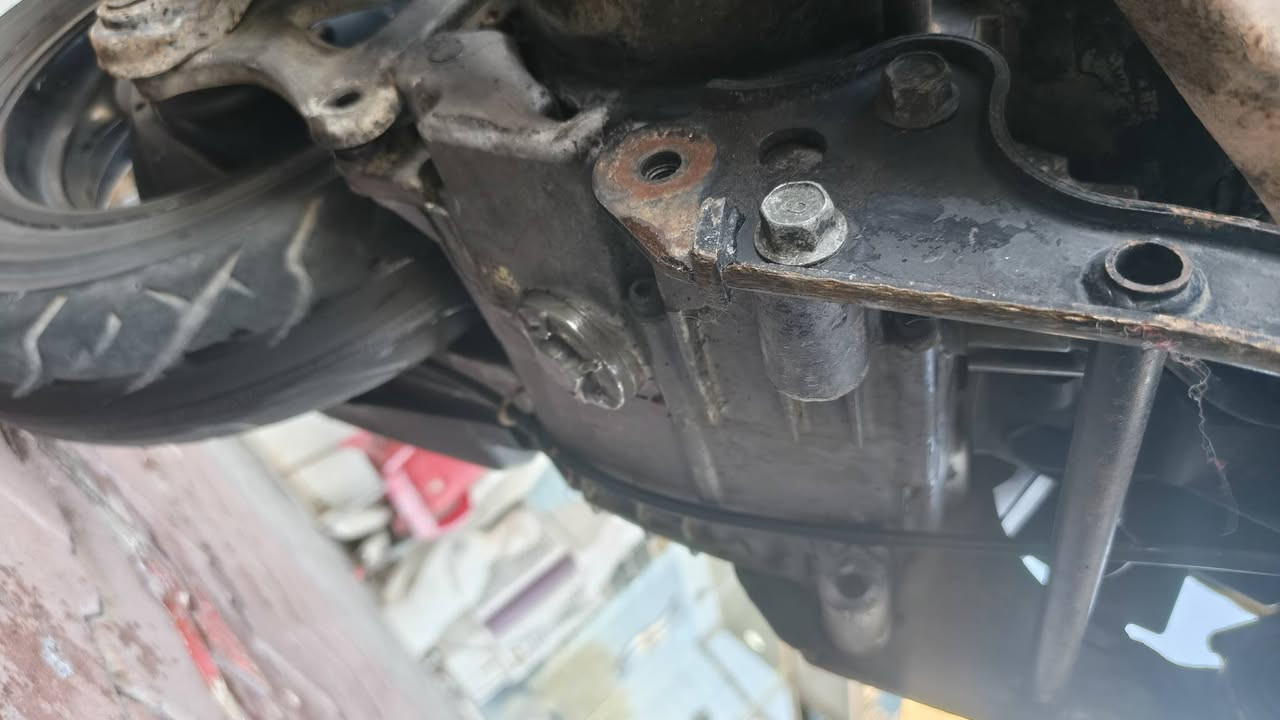 سلام عليكم لبيع فراشه فحل مقدم دسك كهربايات شغاله مكينه نضيفه عل فحص سعره 350بيه مجال لطيبين لمايشتري لا يتعبني يرحم ولديكم رقمي ‏‪***********‬‏
