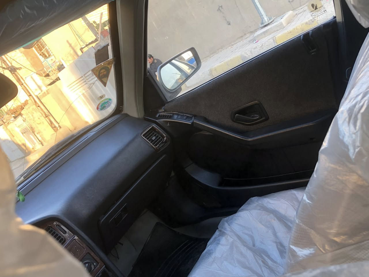 السلام عليكم بيجو بارص 2016 مكفوله ماعده البنيد مبدل طاير بارد باب الخلفي قطعه صغيره كير ومكينه مكفول سياره جاهزه السياره بسمي رقم انكليزي هزه جديده هاذه رقمي *********** بغداد الكماليه بياعه شرايه لا تخابروني
