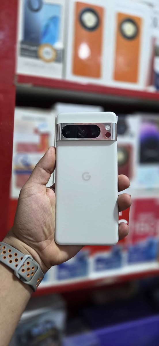 Google pixel 8 pro

كوكل بكسل 8 برو
عملاق التصوير (وحش البورتريه)

لون ابيض مميز 

ذاكره 512/12g
نظافه 99%

معالج Google Tensor G3 

 الشاشة 6.7 بوصة - 120 هرتز - LTPO OLED

بطاريه 5050mah شحن سريع بقدرة 30W

*بدون ملحقات فقط جهاز+كفر+لاصق

السعر 600الف
متوفر بيع وشراء ومراوس

بابل سوك الحله شارع المكتبات
 مكتب الماسه للموبايل 
متوفر توصيل جميع المحافظات 10الاف مقدما

***********
*********** حلة, بابل
