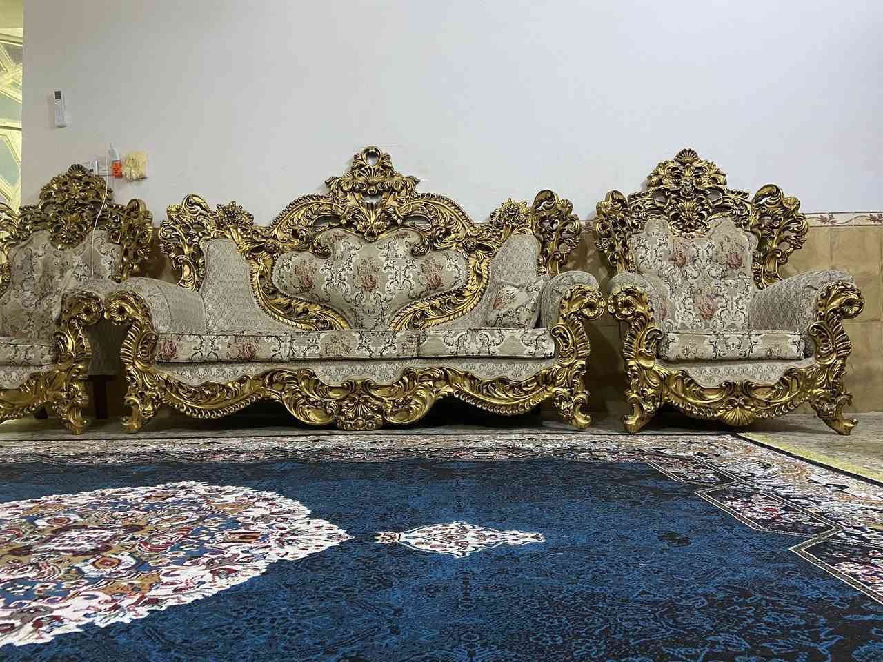 ✅تخم مستخدم معروض للبيع (عدد مقاعد 6قطع صغار و3كبار ).   +طبلات عدد 3 نفس ما واضح بصوره قيم سعر سعر بل مايرضه الله 
مكاني تاميم عبور جسر الحوز منطقه حكم محلي قرب أسواق البصراوي
ستفسار عله رقم ☎️ ***********
