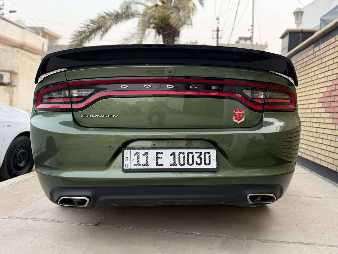 السلام عليكم للبيع او مراوس جارجر 23 زيتوني رقم بغداد مميز sxt ماشيه 43 حادثها صفح بابين وجامغ وجامغ رش توحيد لون بيع او مراوس النترا او k5  مديل 21 وفوك
