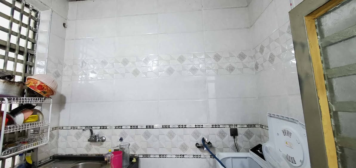 دار للبيع 🔺 المساحه 100 مترمربع ركن طابق واحد  الحسينيه نهاية السكلات 🔺 سعر 48/
***********
