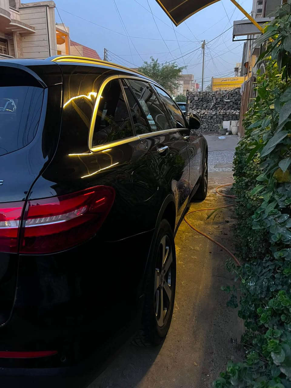 السلام عليكم مارسيدسGlc 300 2019 4Matic

فول مواصفات  معروف الفورماتك 
بنورامه بصمه اربع ابواب ترحيب.
 جنطة كهرباء ذكيه.
 لايتات  امامية  MULTIBEAM LED. 
بكلايت LED.
 داخل جلد.
 كشنات الامامية كهرباء مع تدفئة للكشنات. 
شاشة كبيرة مع دبل ماوس تحكم ستيرن. 
 مثبت سرعة. ستيرن كهرباء.
 رادار جانبي نقطة عمياء. توقف ذاتي. ركن ذاتي. 
 حساسات امامي خلفي. اربع كامرات 360.
 انارة داخلية محيطية.
 كير اوتو 9سرعات. السيارة خير من الله. 
ممشاها 98 كيلو قابل للزيادة. 
مكينتها 2.0T.
 ضررها قبق الجنطة مبدل نفس الون اصلي بدون صبغ السيارة. 
السعر.  220$ قابل للتفاوض 
للاستفسار.  (***********)
العنوان. بغداد السيدية بغداد, العراق

