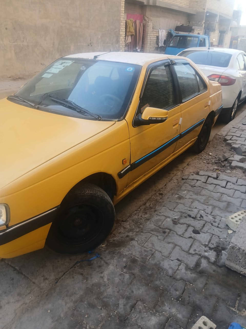 بيجو لميس ٢٠١٣ مصفره غرامات عليها بس هيئه مال كم شهر كير ومحرك خير من الله محرك فرنسي جديد  بيها صبغ وطخات معدله جاهزه سياره تدفئه تبريد كهربائيات كولها شغاله ٣٢ وبيها مجال للشرايه استفسار واتساب *********** بغداد, العراق
