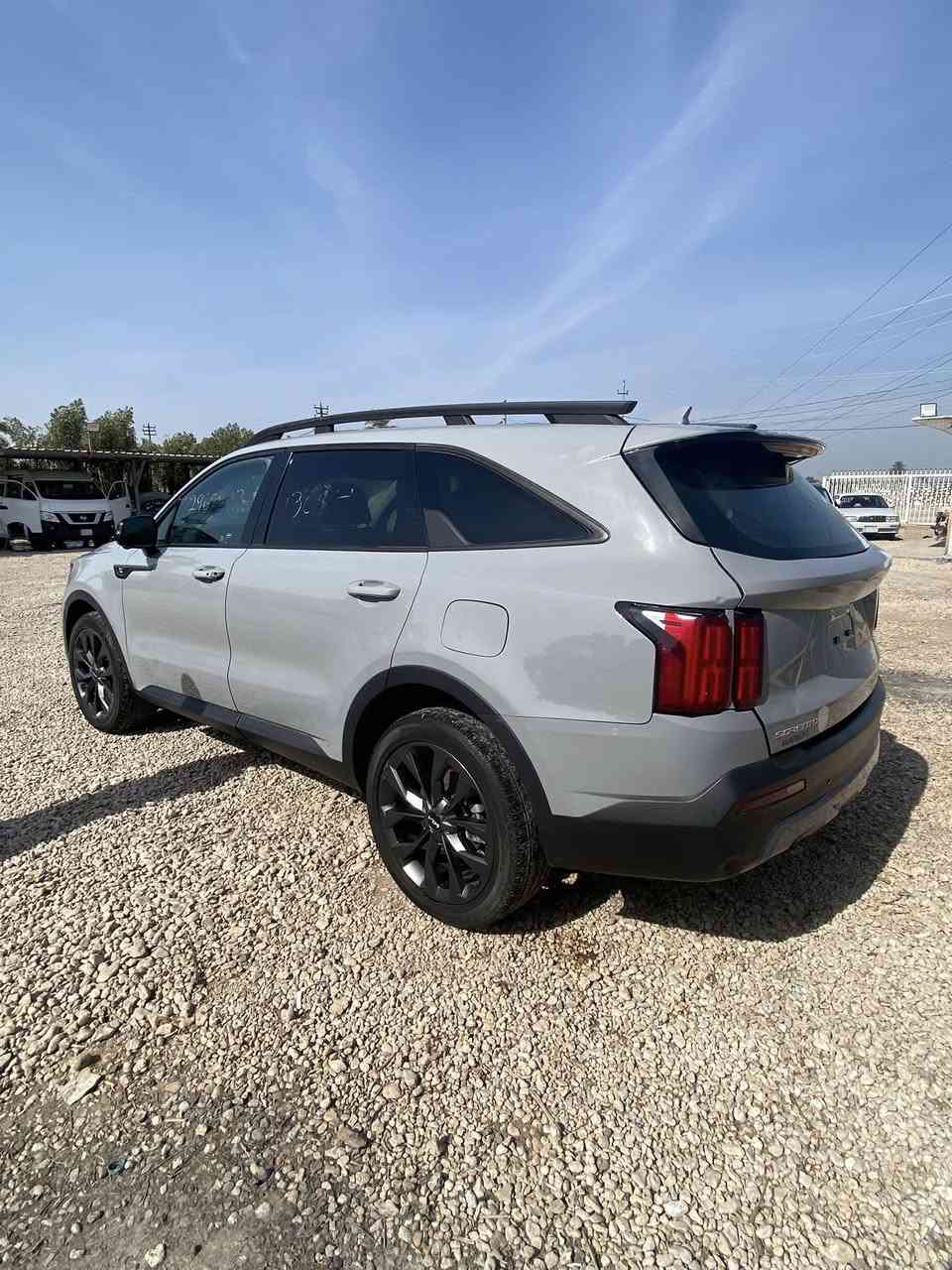 سورنتو ٢٠٢٣
2500 تيربو x line 
فول مواصفات ومواصفاتها معروفه 
اعلى فئه بالسورنتو vip
لون اسمنتي 
ماشيه ١٣ الف فقط 
بدون رقم 
وارد امريكي بيها نواقص بسيطه 
مكاني بابل / المسيب 
السعر ١٧٥ 
‭٠٧٨٥ ٠٤٤ ٧٧٥٥‬
