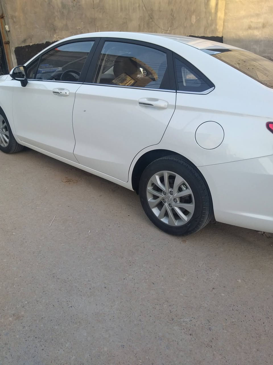 بايك موديل 23 
ماشيه 15الف فول مواصفات 
حره رقم نكليزي تحويل مباشر 
حجم المحرك 1600 
اي شي بسيارة شغال عله وضع الشركه رايدها 97 ورقه 
عنواني البصره التنومة 
استفسار خاص او واتساب ***********
