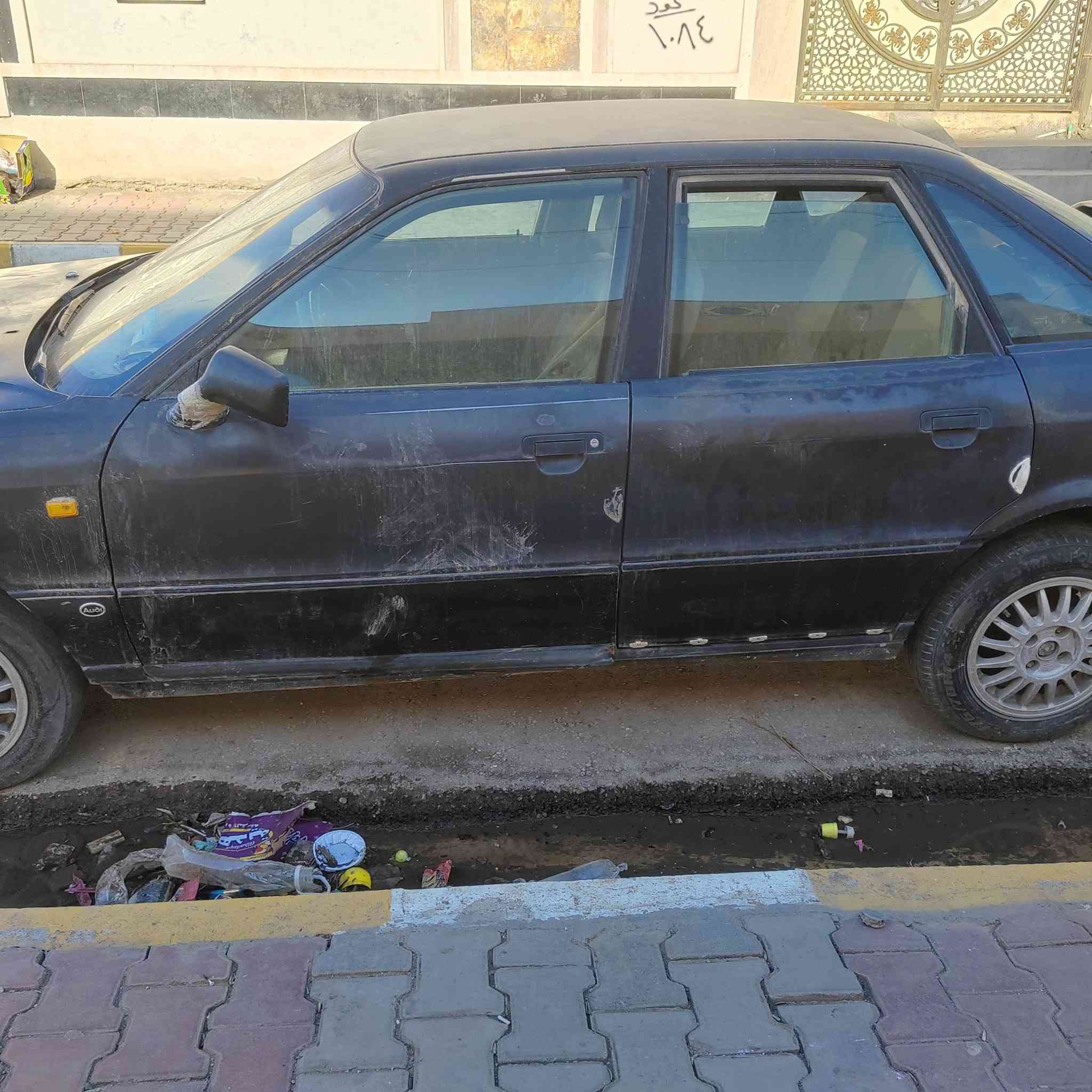 السلام عليكم
اودي 1990  شرط تحويل. محرك كايم. ابيع ع حطتهاا 8 اوراق.   مكانهاا الرمادي التأميم 

***********
