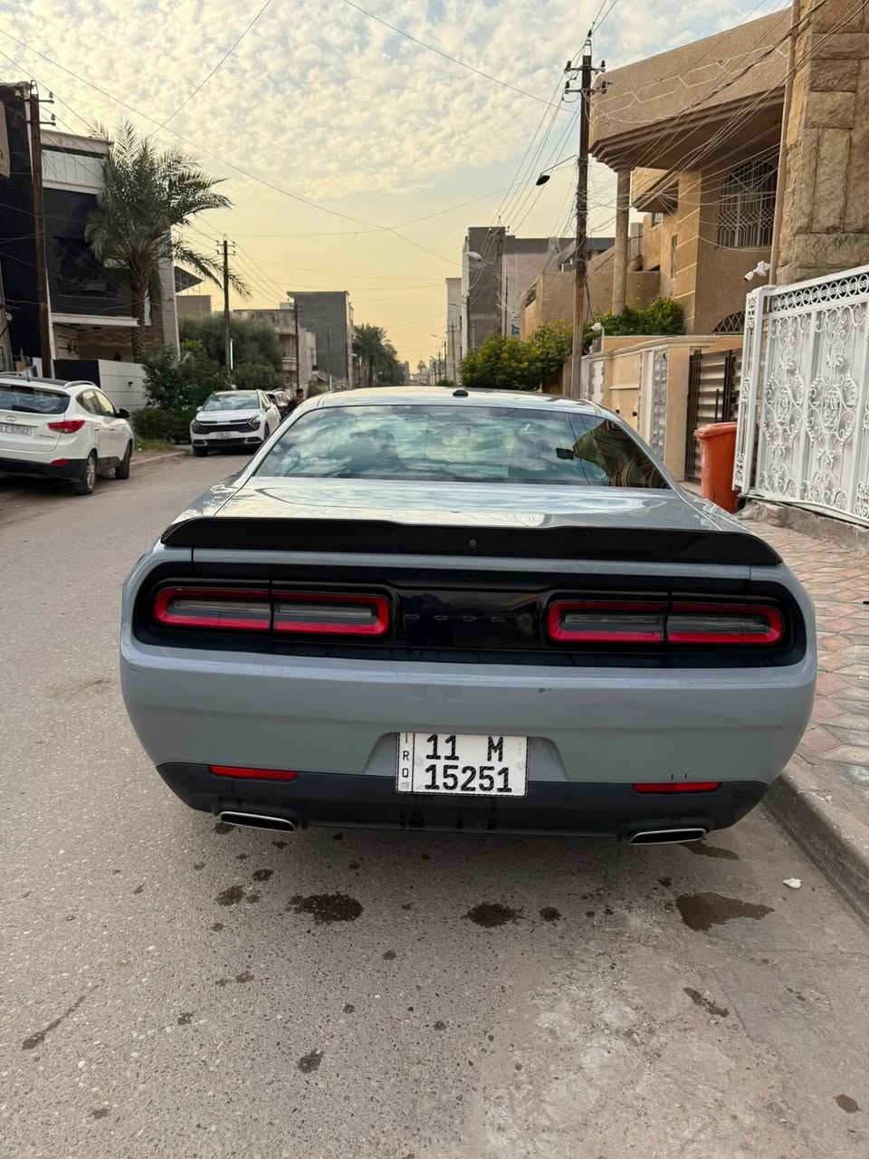 السلام عليكم
جالنجر GT بلاك توب 2021
لون سموك
بدوون ايرباك بدون شاصي بدون لغد
حادثهة بسيط جاملغ وبنيد صبغ 
ماشية 47 ميل يعني 76 الف كيلو
مواصفات عادية
شاشة وسط و شفتات ستيرن
وحساسات خلفية
كير مكفول مكينة مكفولة بدون فتح 
مبرمج مراوح
السيارة ناصبة و كاعدة ومعتني بيهة
وهذا رقم الشاصي 

2C3CDZJG4MH670660

عنواني حي الجامعة او زيونة
احمد
***********
