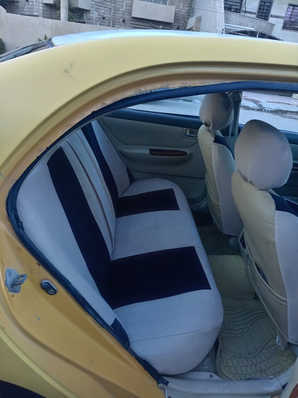 للبيع موديل 2011 سياره جاهزه عده التبريد كبريسر ٣٦ وبيه مجال *********** المكان حي الجهاد بغداد
