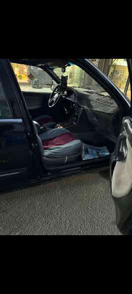 السلام عليكم للبيع سيارة نوع دايو برنس اللون اسود موديل 1995 كير اوتوماتيك السيارة بحالة جيدة خياسات مابيها كهربائيات كلهة شغالة الصدر وتايرات خير من الله بس المكينة بيها بخار السيارة شبه جاهزة بس يرادلهة ملاحضات بصيطة لان جنة تاركيهة رقم بغداد العنوان بغداد السعر 33وبيها مجال بسيط الرقم ***********
